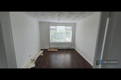 3 bedroom semi-detached house to rent, The Crescent, Reading, RG6