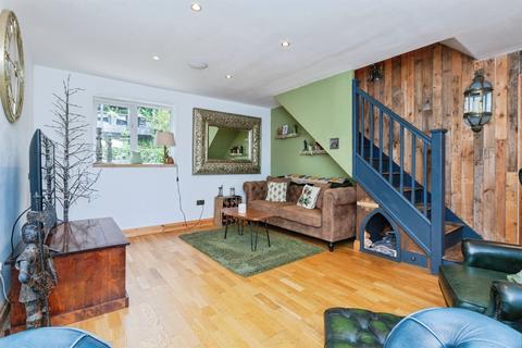 4 bedroom detached house for sale, Elm Way, Hartshill, Nuneaton