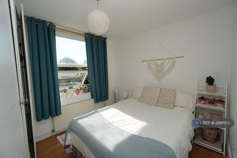 2 bedroom flat to rent, Caledonian Road, London, N1