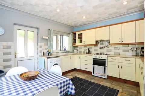 3 bedroom detached house for sale, The Walk, Hengoed