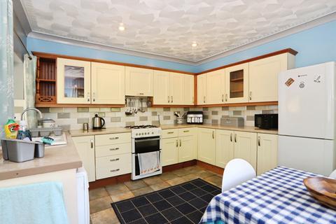 3 bedroom detached house for sale, The Walk, Hengoed