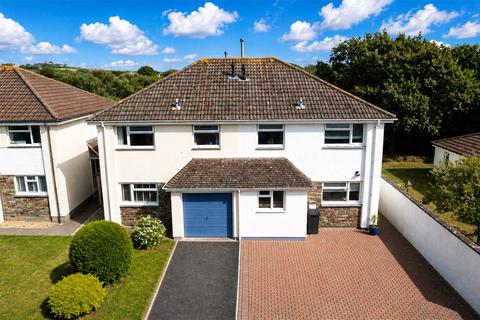 4 bedroom semi-detached house for sale, Velator Close, Braunton, Devon