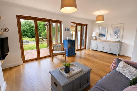 4 bedroom semi-detached house for sale, Velator Close, Braunton, Devon