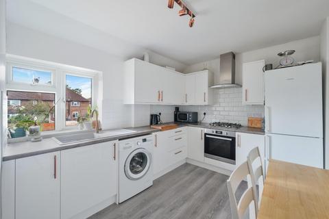 2 bedroom maisonette for sale, Parkhurst, Epsom