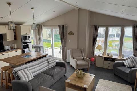3 bedroom lodge for sale, Willerby Pinehurst , Skegness, PE25 2LA, South East England