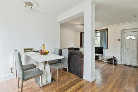 4 bedroom end of terrace house for sale, Bastion Road, London, SE2