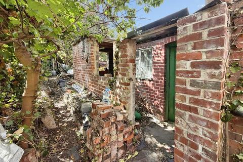 4 bedroom terraced house for sale, Avondale Road, DERBY