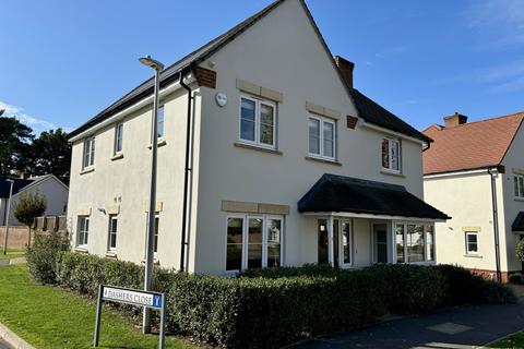 4 bedroom detached house for sale, Swords Drive, Crowthorne, RG45 6GS
