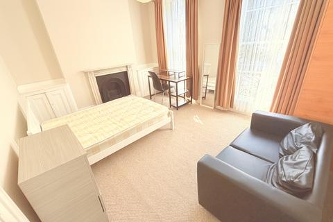 4 bedroom flat to rent, Cloudesley Road, Angel N1