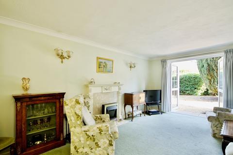 undefined, Avenue Road, LONDON, London, N14