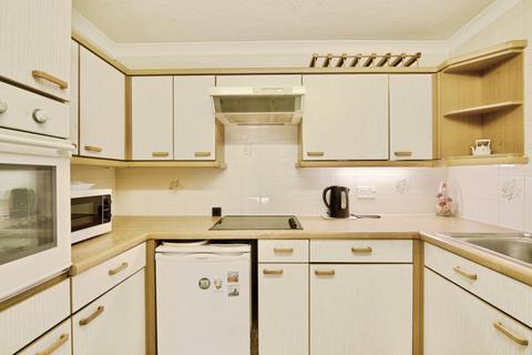 undefined, Avenue Road, LONDON, London, N14