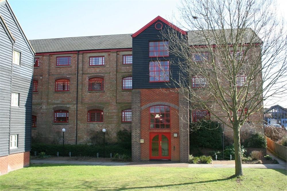 Kings Meadow Court, Kelvedon, Essex 1 bed flat £119,995