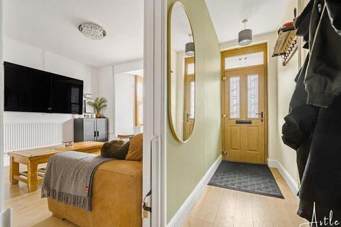 3 bedroom end of terrace house for sale, Coombes Road, Neath