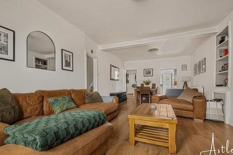 3 bedroom end of terrace house for sale, Coombes Road, Neath