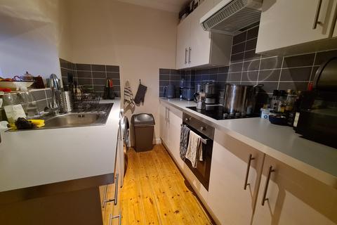 2 bedroom flat to rent, Bellevue, Bristol, BS8