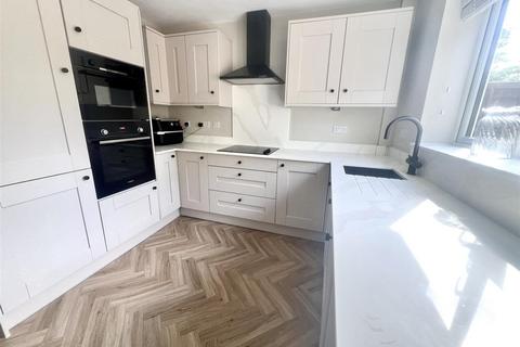 2 bedroom semi-detached house to rent, Chapel Lane, Codsall, Wolverhampton