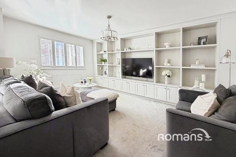 3 bedroom semi-detached house for sale, Hawley View, Blackwater, Camberley