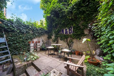 2 bedroom ground floor flat for sale, Balfe Street, London, N1