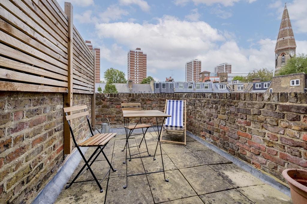 Apartment in London - View 4