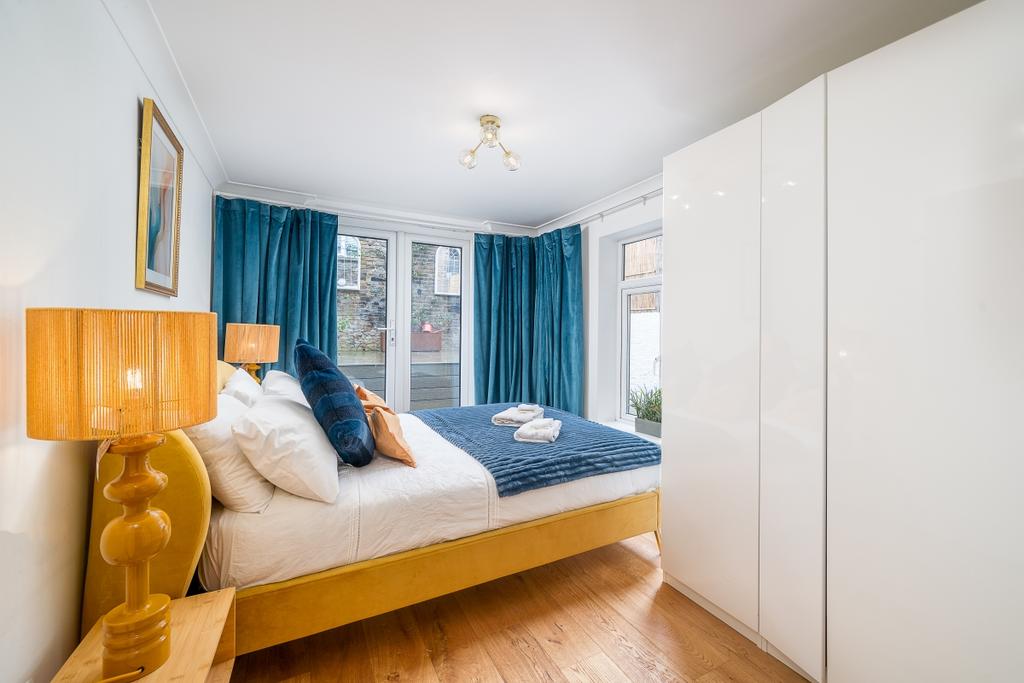 Apartment in London - View 5