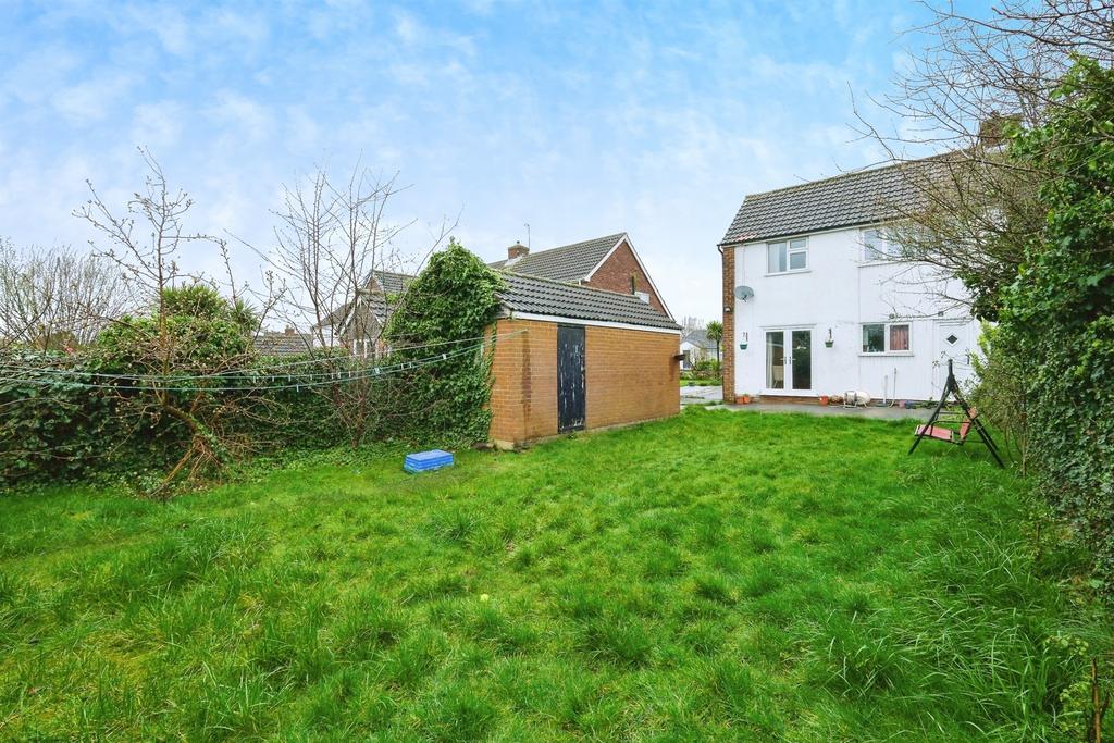 House in Leeds, Harewood - View 2