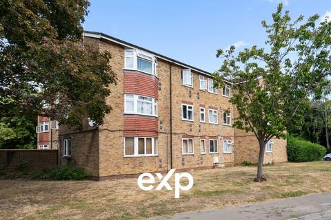 undefined, Cowper Close, Chertsey KT16