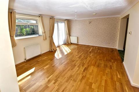 undefined, Longmead Way, Tonbridge