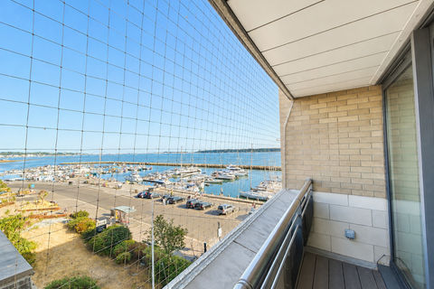 2 bedroom flat to rent, The Quay, Poole, BH15