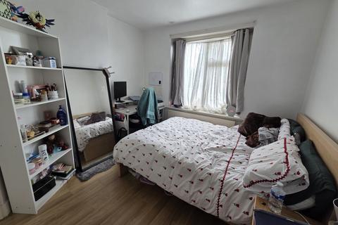 5 bedroom semi-detached house to rent, Preston Road, WEMBLEY, HA9