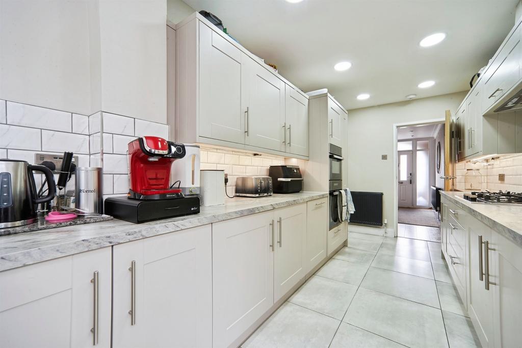 House in Leeds, Alwoodley - View 3