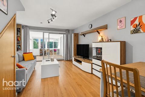 2 bedroom terraced house for sale, Grace Road, Leicester