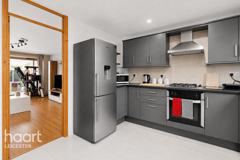 2 bedroom terraced house for sale, Grace Road, Leicester