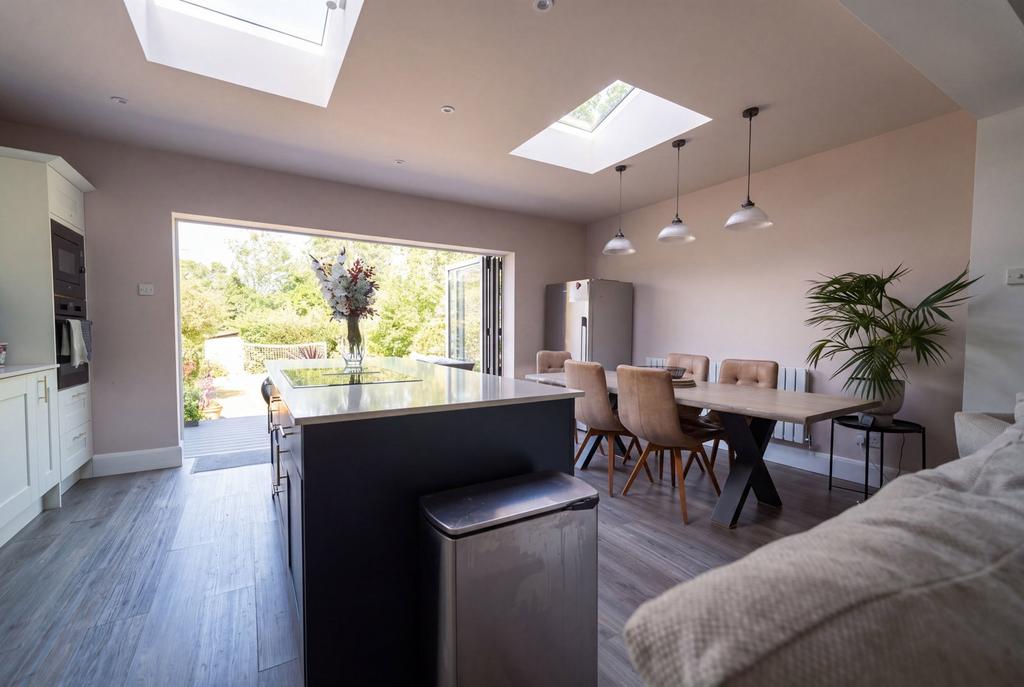 House in Solihull, Ulverley Green - View 4