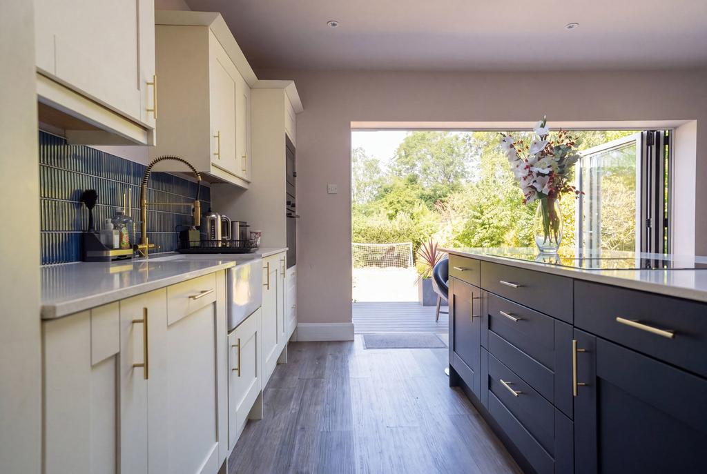 House in Solihull, Ulverley Green - View 5