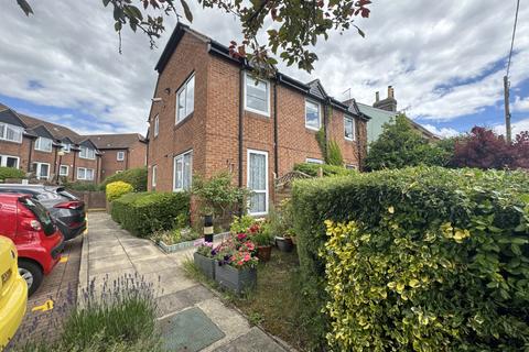 2 bedroom apartment to rent, Robinsbridge Road, Coggeshall CO6