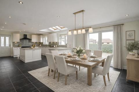 4 bedroom detached house for sale, Main Street, Shadwell, Leeds