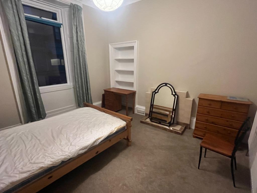 Apartment in Edinburgh - More
