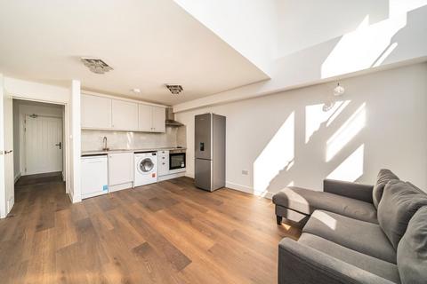 2 bedroom flat to rent, Worsley Bridge Road, London SE26