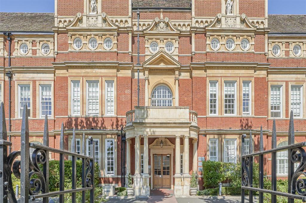Eden Harper - Drapers Court Kingsway Square SW11