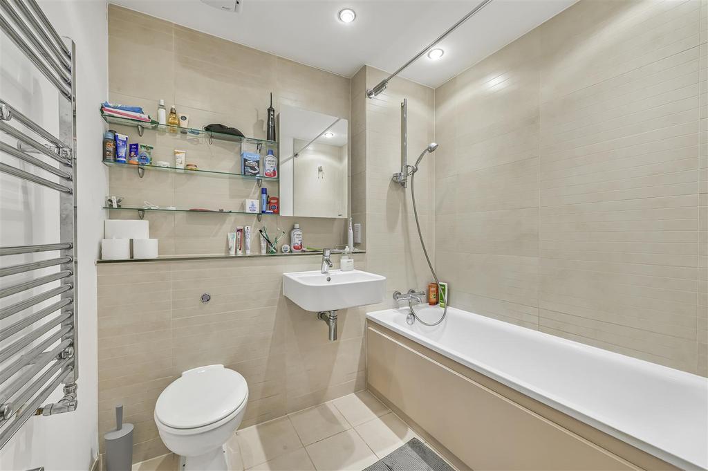 Eden Harper - Drapers Court Kingsway Square SW11
