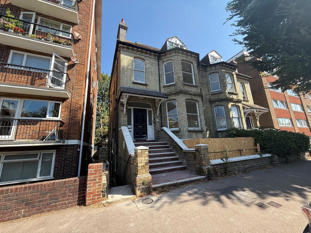 Cromwell Road, Hove, BN3