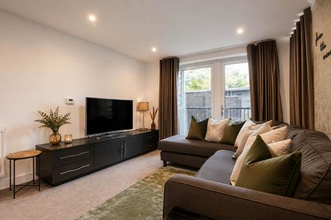 Owen Court, Elstree