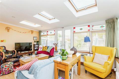 3 bedroom semi-detached house for sale, Rutland Avenue, Southend-on-Sea, Essex, SS1
