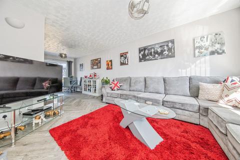 3 bedroom detached house for sale, Shrubland Court, Clacton-On-Sea