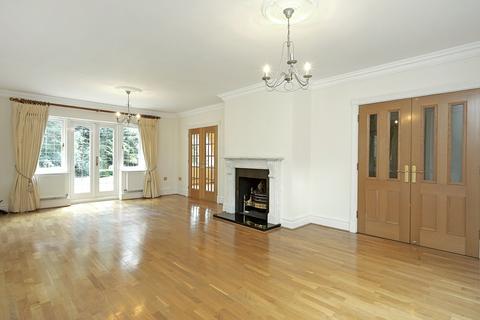 6 bedroom detached house to rent, Caerleon Close, Claygate KT10