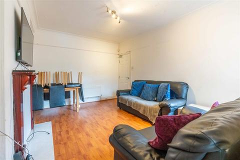 4 bedroom maisonette to rent, £95pppw - Brandon Grove, Sandyford, NE2