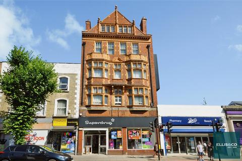 High Road, North Finchley, N12