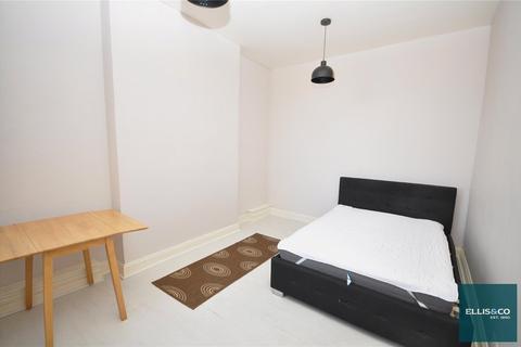 1 bedroom apartment for sale, High Road, North Finchley, N12