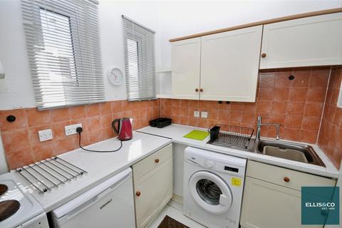 1 bedroom apartment for sale, High Road, North Finchley, N12