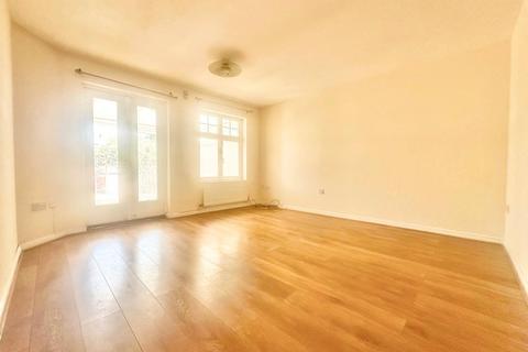 2 bedroom terraced house to rent, Garrison Close, Hounslow, TW4